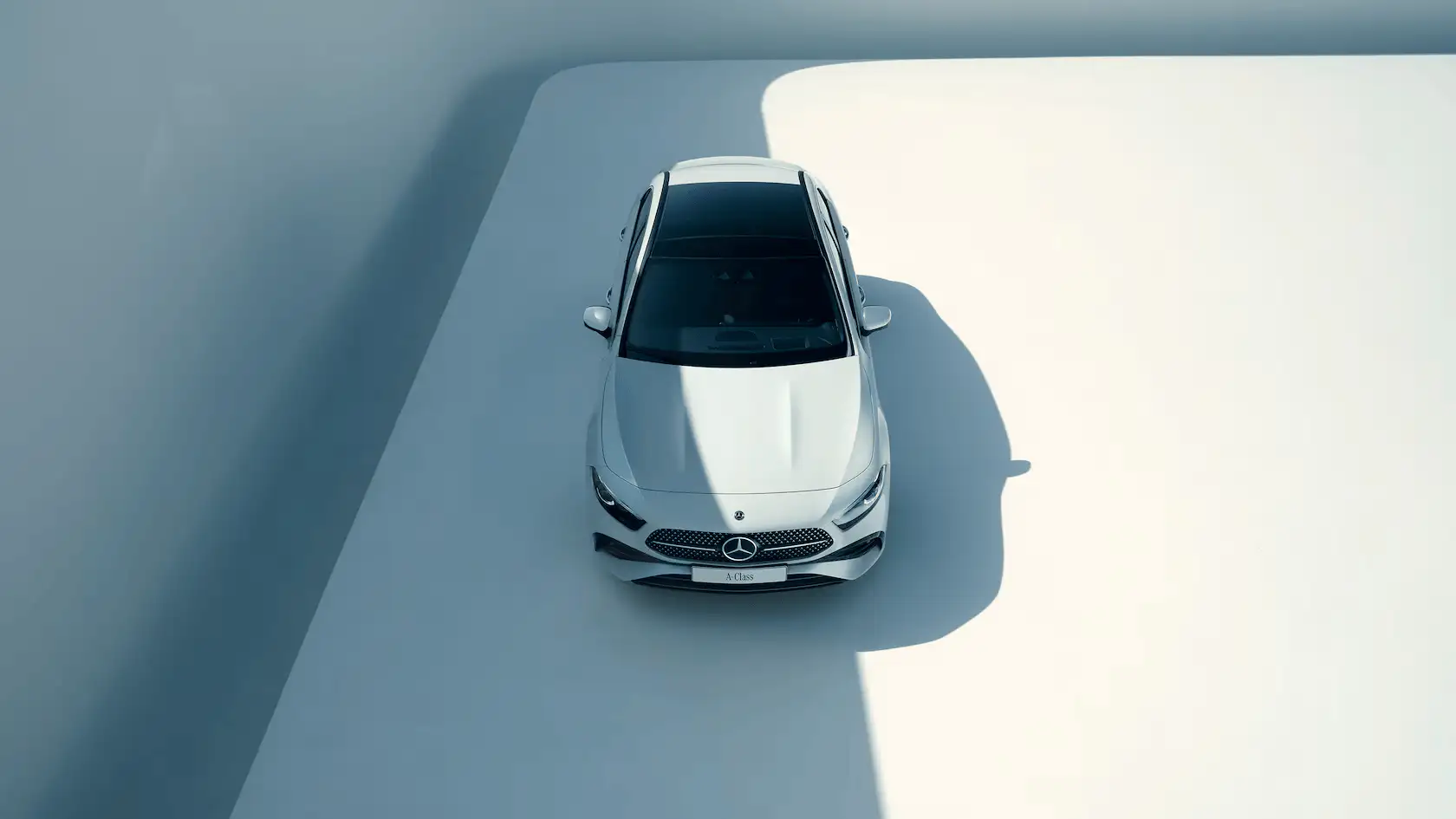 ก้าวเข้าสู่โลกแห่งความหรูหราที่เข้าถึงได้กับ Mercedes-Benz A Class Image